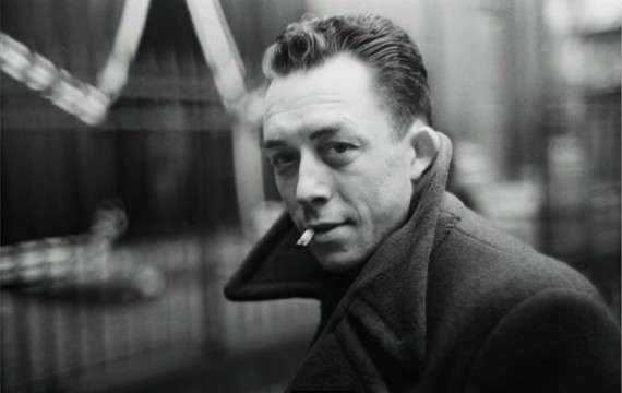 Ο Αλμπέρ Καμύ (Albert Camus, προφέρεται: [albɛʁ kamy], 7 Νοεμβρίου 1913 - 4 Ιανουαρίου 1960) ήταν Γάλλος φιλόσοφος και συγγραφέας, ιδρυτής του Theatre du Travail (1935), για το οποίο δούλεψε ως σκηνοθέτης, διασκευαστής και ηθοποιός. Χρωστά σχεδόν εξίσου τη φήμη του στα μυθιστορήματά του Ο Ξένος και Η Πανούκλα, στα θεατρικά του έργα Καλλιγούλας και Οι δίκαιοι και τέλος στα φιλοσοφικά του δοκίμια Ο Μύθος του Σίσυφου και Ο επαναστατημένος άνθρωπος. Τιμήθηκε το 1957 με το Βραβείο Νόμπελ Λογοτεχνίας.