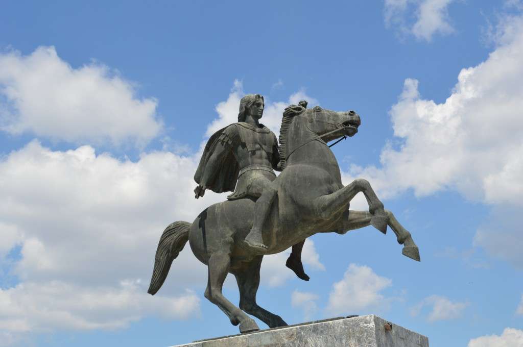 Ο Αλέξανδρος Γ' ο Μακεδών ή Αλέξανδρος ο Μέγας, Βασιλεύς Μακεδόνων. Άγαλμα στην παραλία της Θεσσαλονίκης