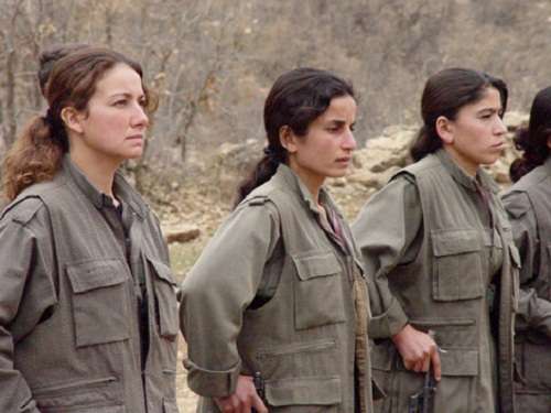 Τάγμα γυναικών μαχητών των Κούρδων