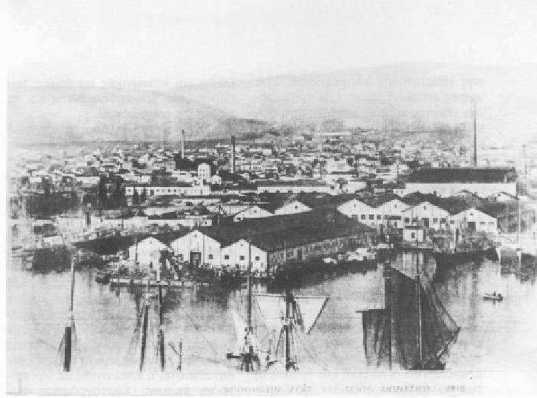 Μέρος της βιομηχανικής περιοχής του Πειραιά στις αρχές του 20ου αιώνα. Ιστορικό Αρχείο Δήμου Πειραιά. 