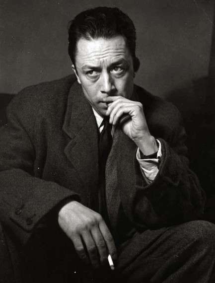 Ο Αλμπέρ Καμύ (Albert Camus, προφέρεται: [albɛʁ kamy], 7 Νοεμβρίου 1913 - 4 Ιανουαρίου 1960) ήταν Γάλλος φιλόσοφος και συγγραφέας, ιδρυτής του Theatre du Travail (1935), για το οποίο δούλεψε ως σκηνοθέτης, διασκευαστής και ηθοποιός.