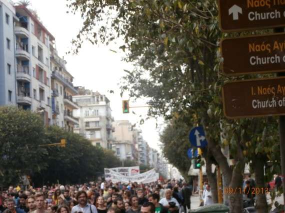 Φωτογραφίες από τη μεγάλη διαδήλωση κατά της εξόρυξης χρυσού στη Χαλκιδική (Θεσσαλονίκη, 9-11-2013 - Ερανιστής)
