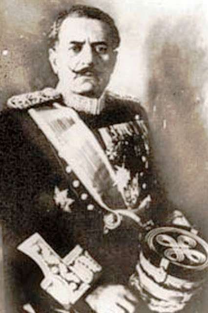 Ο στρατηγός Κονδύλης με πραξικόπημα ανέβηκε στην εξουσία και με νόθο δημοψήφισμα επανέφερε τον βασιλιά Γεώργιο Β΄