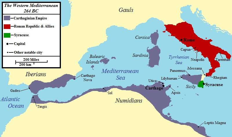 Χάρτης της δυτικής Μεσογείου το 264 π.Χ.: οι Ρωμαίοι σημειώνονται με κόκκινο, οι Καρχηδόνιοι με γκρι, οι Συρακούσιοι με πράσινο.