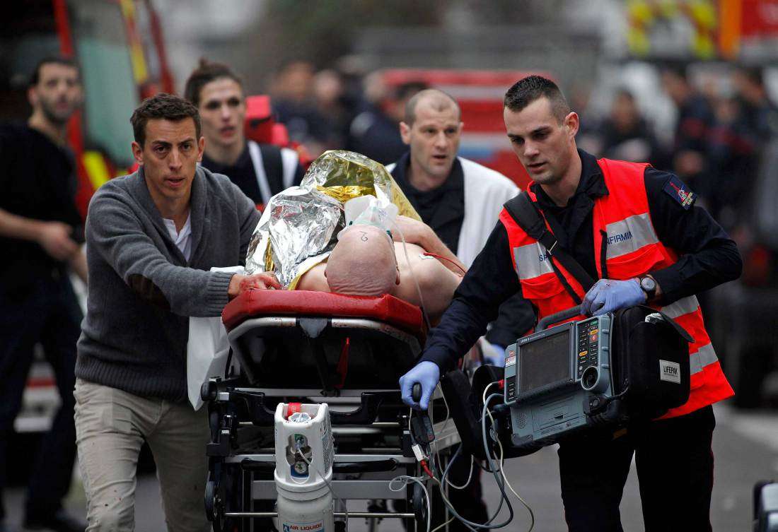 Οι άμαχοι Γάλλοι πολίτες που δολοφονήθηκαν είναι θύματα μιας τρομοκρατίας που ασκείται ως υποκατάστατο «πολεμικής πράξης» ενάντια σε μια μεγάλη ευρωπαϊκή Δύναμη.