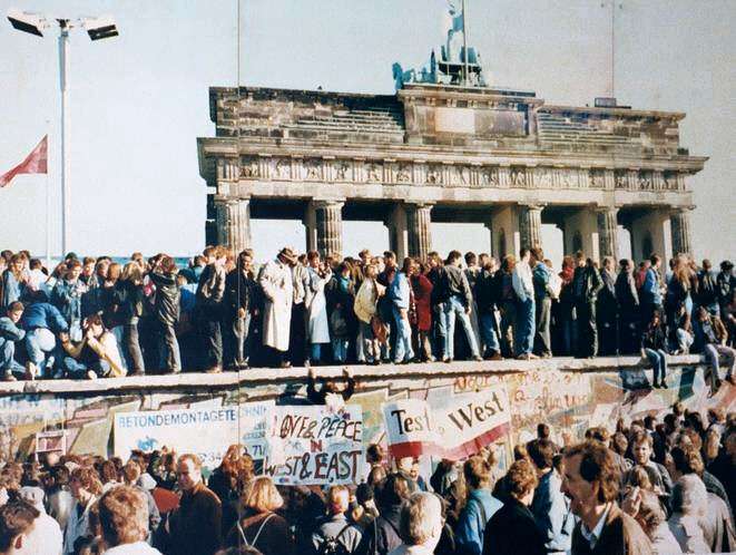 Η πτώση του τείχους του Βερολίνου επιτάχυνε τη διαδικασία της επανένωσης