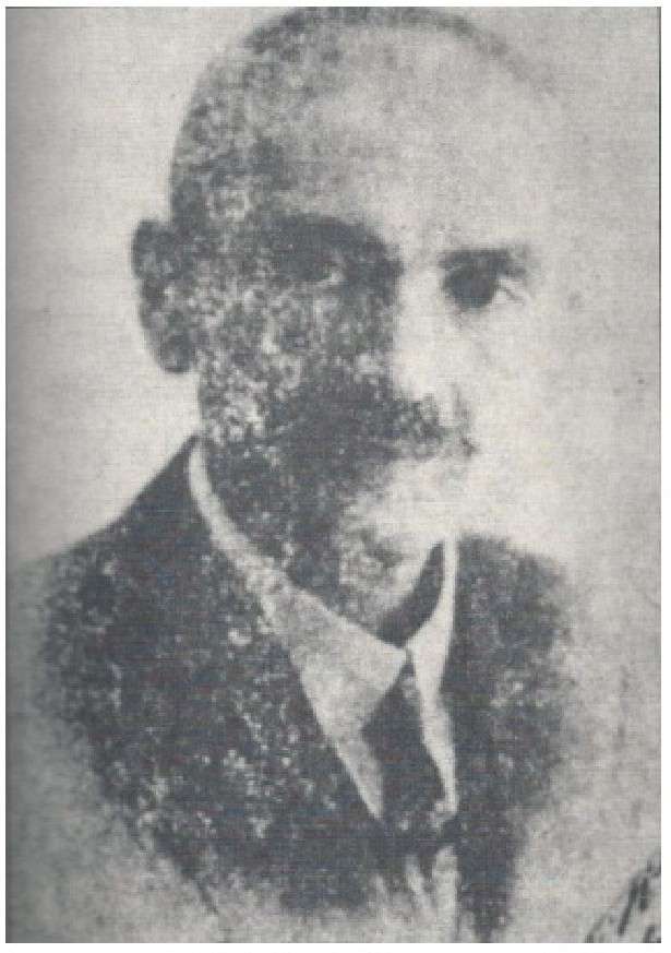 Ο Παναγιώτης Λιούφης, γιος του Νικολάου και της Ελένης, γεννήθηκε στην Κοζάνη τον Νοέμβριο του 1869 και πέθανε το 1926 στην Αθήνα. 