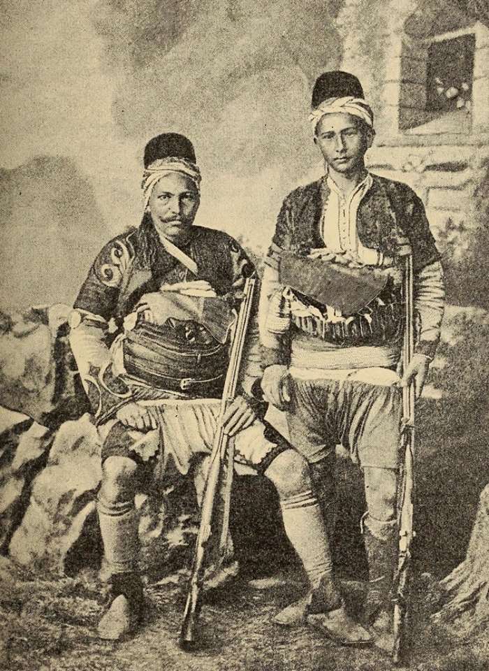 Έλληνες νησιώτες του Αιγαίου με φορεσιά ζεϊμπέκηδων. (1888)