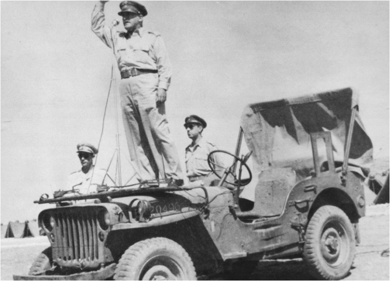 Ο Θρασύβουλος Τσακαλώτος στη Μέση Ανατολή (1943)
