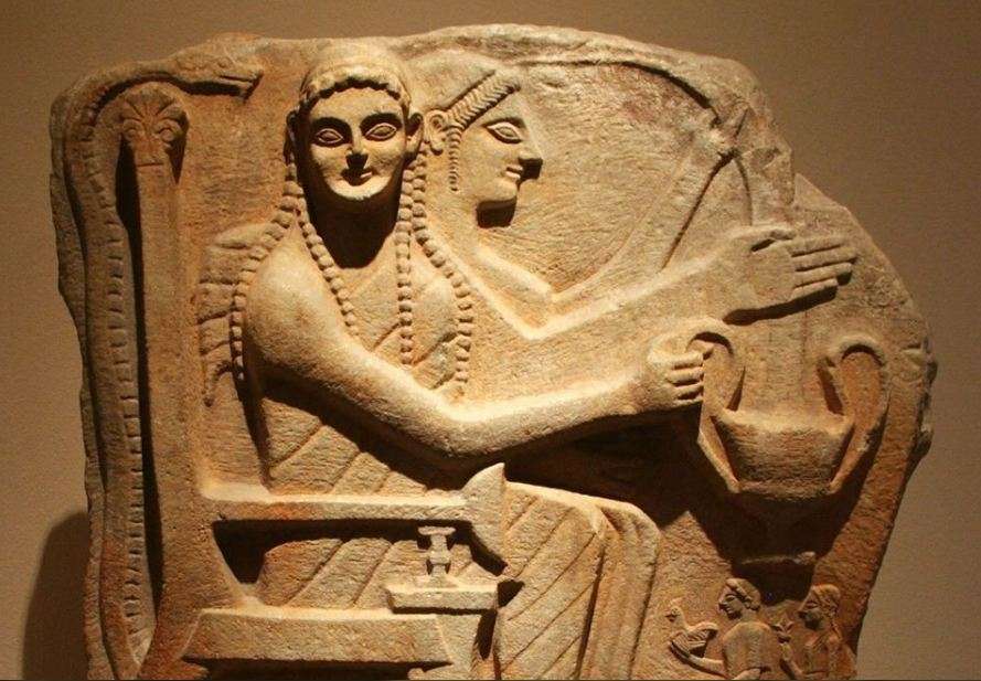 Αρχαία ελληνική αρωγή με ήρωες και προσκυνητές από τη Σπάρτη. γύρω στο 540 π.Χ.