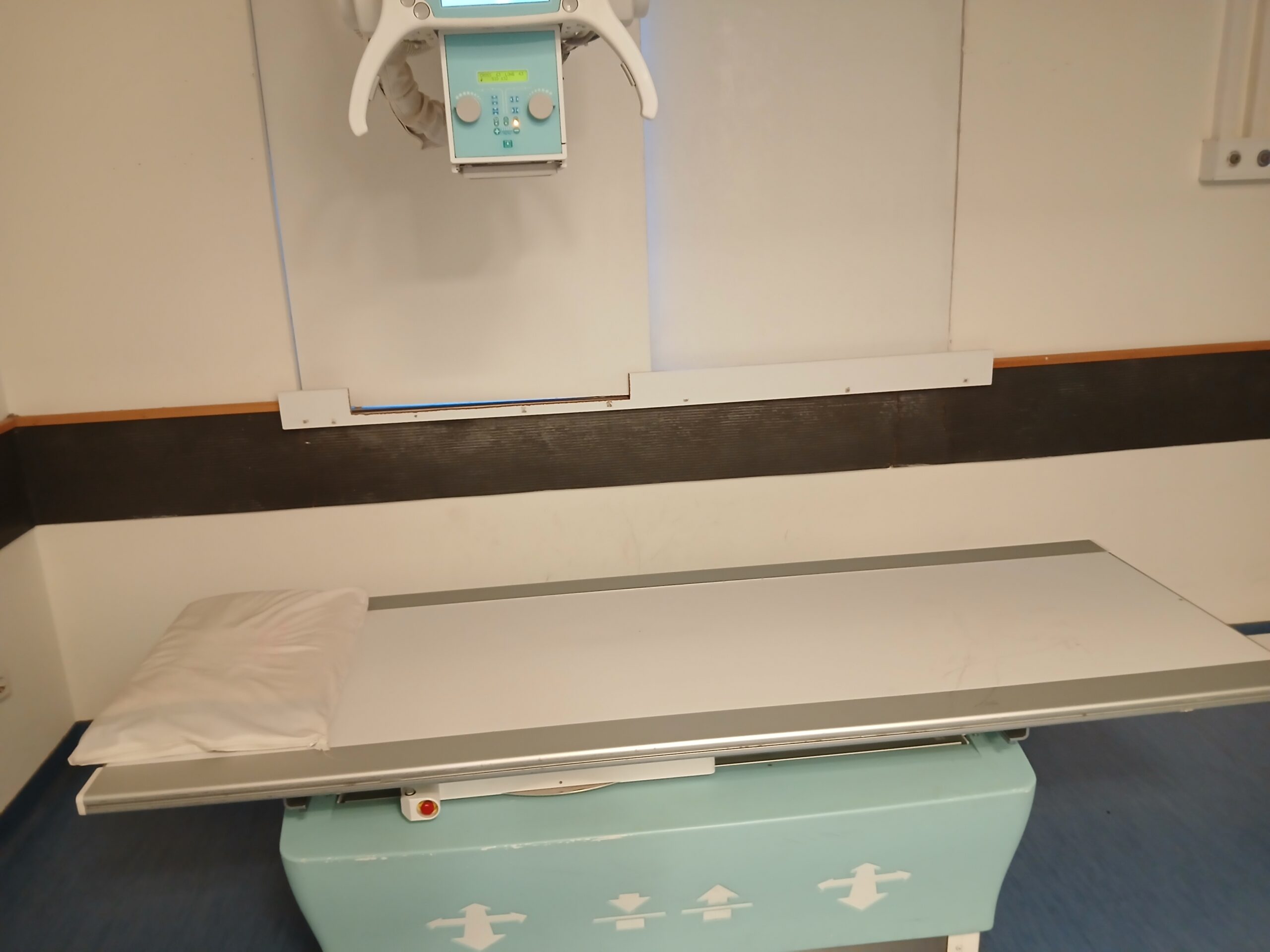 Στην προσπάθειά τους να «σπάσουν τον πάγο» που δημιουργεί σε μια συζήτηση η αναγγελία του θανάτου, πολλοί ρωτούν τον πενθούντα για το αίτιο που προκάλεσε την απώλεια του προσφιλούς προσώπου του