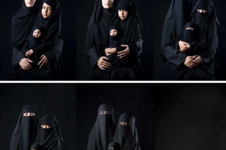 Έργο της Boushra Almutawakel (φωτογράφος από την Υεμένη) που φωτογράφισε τον εαυτό και την κόρη της να εξαφανίζονται, σταδιακά, κάτω από πολλές στρώσεις μαύρου υφάσματος.