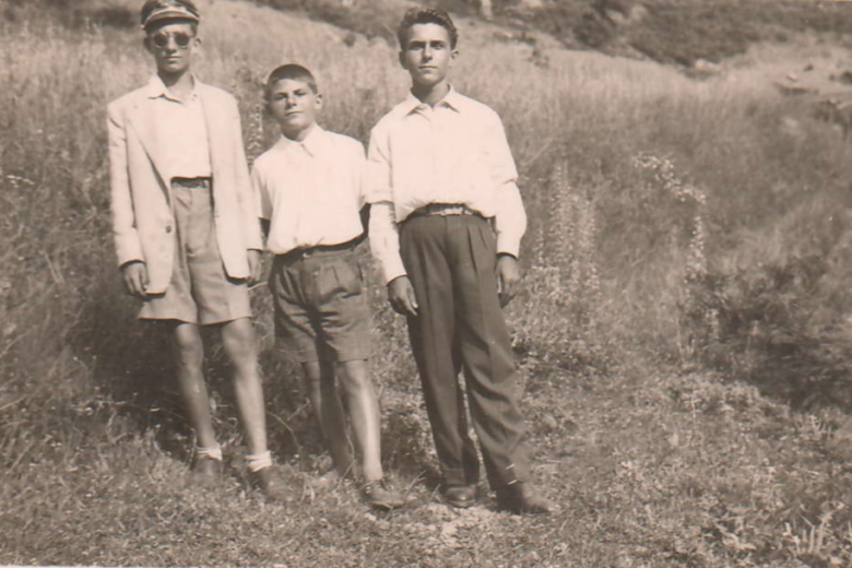 «Συγγνώμη, κύριε! Ποιος απ’ όλους είστε;»